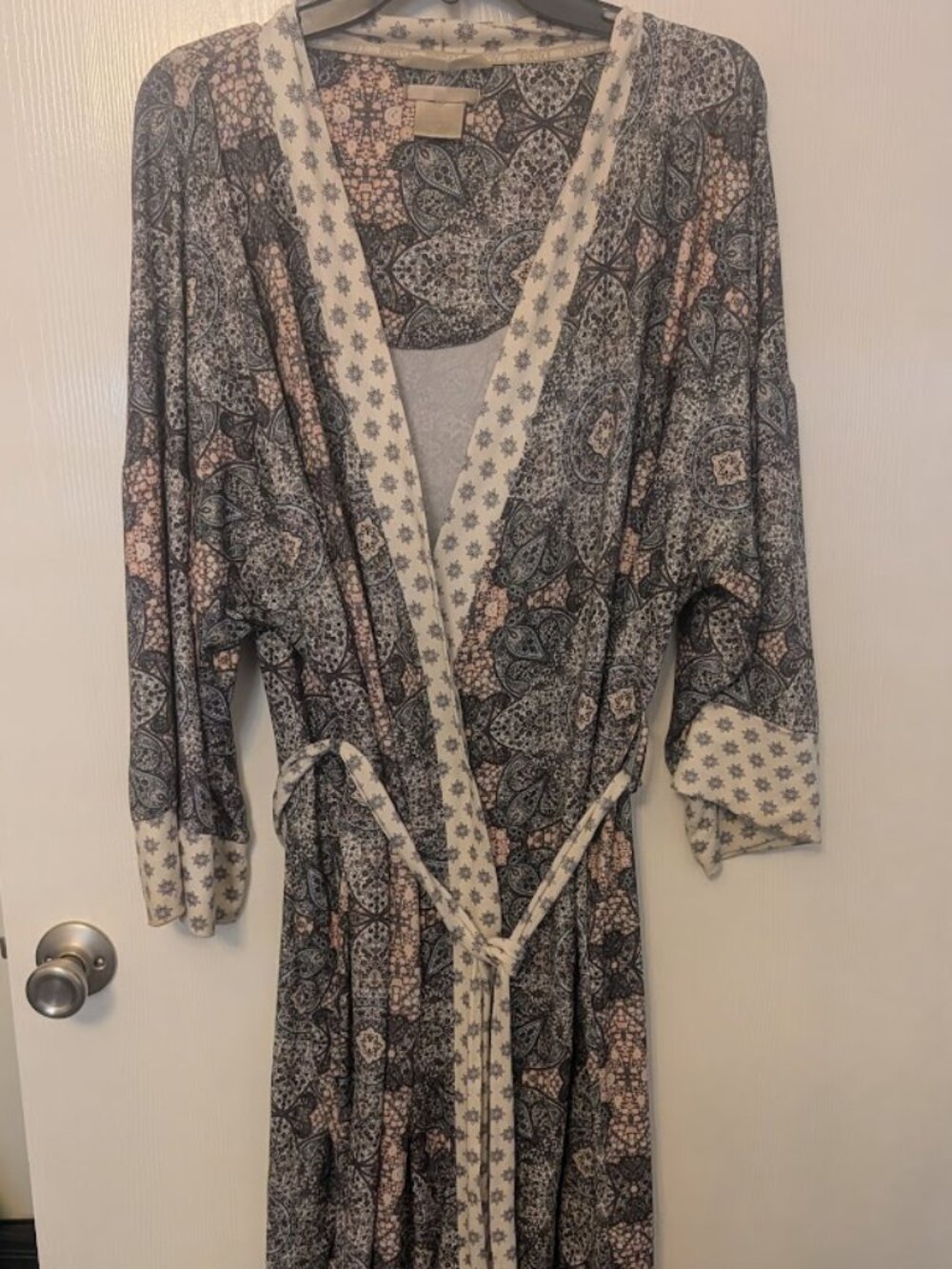 Ink + Ivy paisley super soft short robe XL